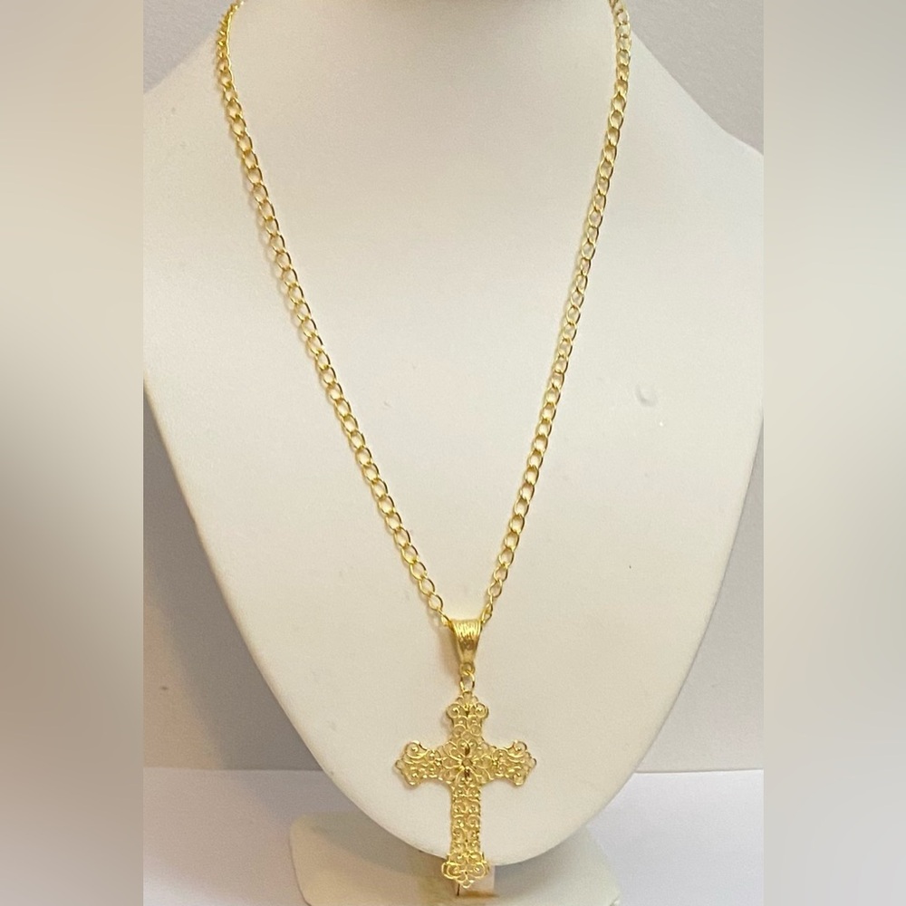 COPY NEW Large Gold filigree Cross pendant - Picture 2 of 2
